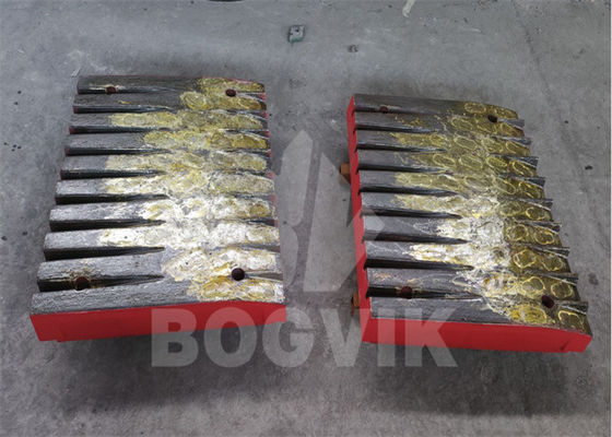 Манганец с хромовым вставкой C140 Челюстная плита 2-3 раза Продолжительность жизни, чем обычные марганцевые дробильщики